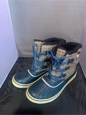 Women’s/Kids Sorel Navy and Brown Houndstooth Plaid Tivoli Winter Boots